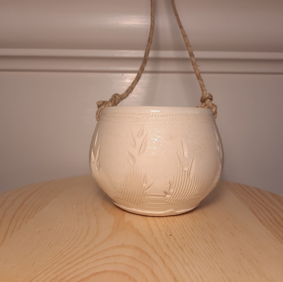 Hanging Ceramic Planter - Picture 4 of 5
